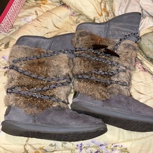 Soft comfy boots
